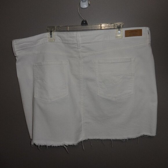Levi white mini skirt  size 20 distressed hem zip, button closure, Y2K, cow girl - Picture 4 of 10